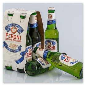 Mockup bidonu z grawerem logo